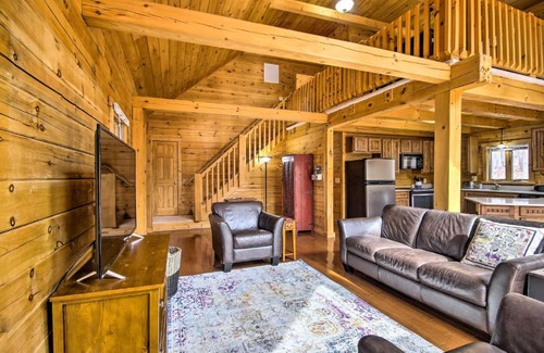 New Market House | Pet-Friendly Log Home with Perfect 10/10 Guest Rating!