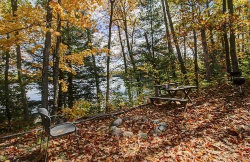 Lac du Flambeau Cabin | Inviting Northwoods Cabin with Private Dock & Pet-Friendly