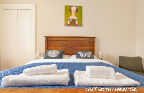 Leith Apartment | Charming Cottage-Style Flat at Leith Links Park, Rated 9.1