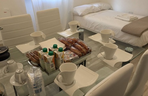 Nuoro Bed & Breakfast | Charming B&B with Private Entrance in City Center