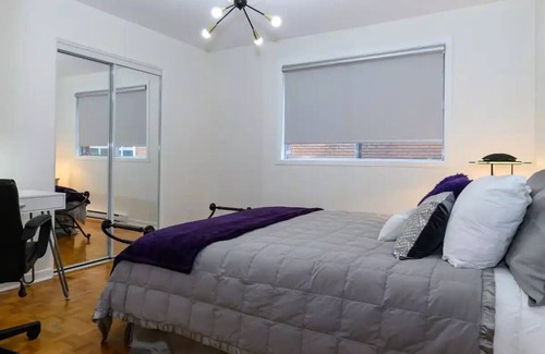 Cartierville House | Inviting Retreat with Sauna Near the Boardwalk