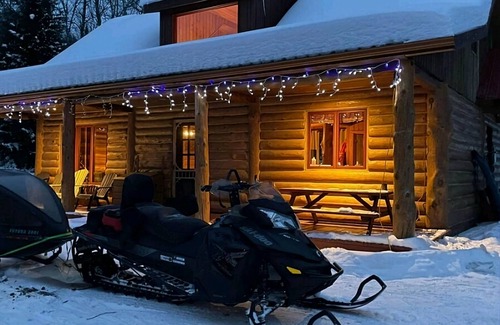 Saint-Michel-des-Saints House | Adventure Awaits: Steps from Trails & Beaches, Rated 9.8