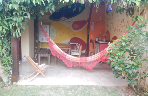 Barra de Ibiraquera Ski Chalet | Charming Wooden Chalet with Wifi and Pet-Friendly Amenities
