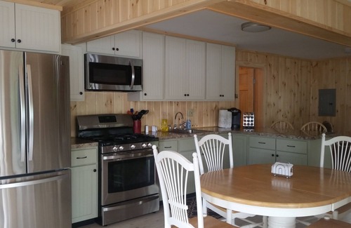 Peru Cabin | Pet-Friendly Camp with Waterfront Access & Pool - Rated 9.8