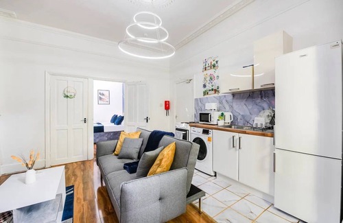 Southampton City Centre Apartment | Perfect 1-Bed Flat with Lake View in Southampton Center