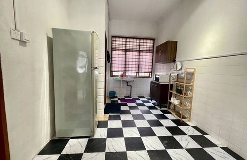 Central Seberang Perai House | Charming Getaway Near Aeon Mall with Family-Friendly Amenities