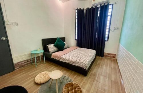 Central Seberang Perai House | Pet Friendly Retreat Near Aeon Alma with High Guest Ratings