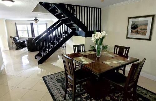 Boynton Beach Apartment | Inviting Oceanfront Getaway at Cozynest2 - Pet-Friendly Stay