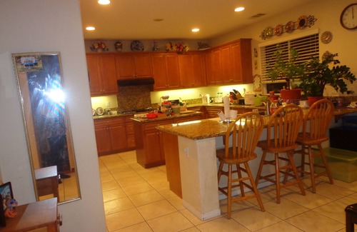 Lancaster Villa | Cozy Private Room: Guest Rated 10/10 with Hot Tub & Kitchen