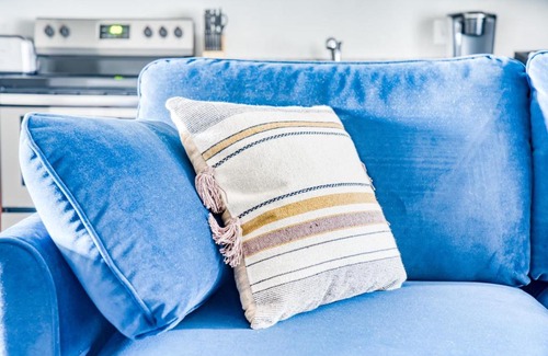 Music Row Apartment | CozySuites Music Row: Pet-Friendly 4-Star Retreat