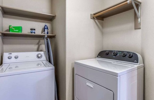 McNeil Apartment | CozySuites Stunning 1BR Condo in Mountain Resort #02