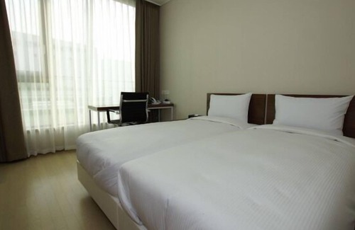 Dongtan Hotel | Budget-Friendly Cplus Residence with Family Amenities