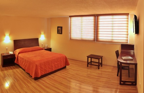 Centro de la Ciudad Hotel | Relaxing Retreat at CR Tehuacan with Spa and Dining