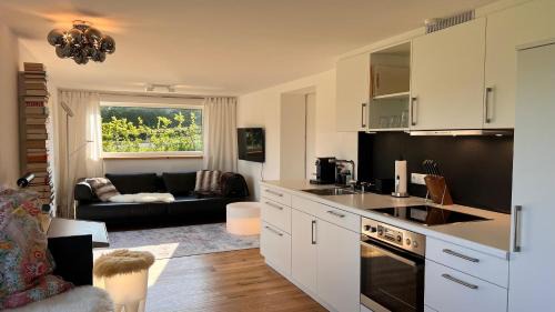 Ettensberg Apartment | CR25 - Your Perfect Oceanfront Getaway Awaits