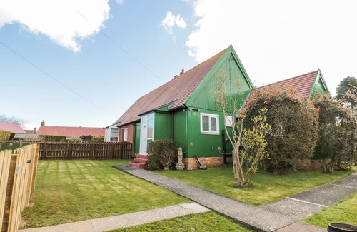 Embleton Cottage | Guest Rated 10/10: Family-Friendly Cra-na-ge with Kitchen