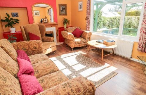 Embleton House | Experience Family-Friendly Comfort at Cra-na-ge Hotel