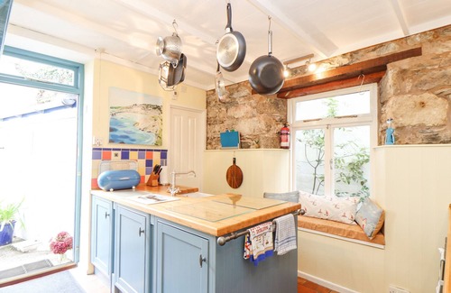 Porthleven Cottage | Crab Pot Cottage