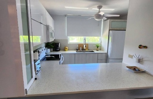 Rio Grande Condo | Beachfront Crab Shack Condo with Pool & Ocean Views