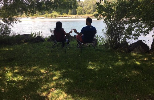 Livingston Cabin | Tranquil Crabapple Cabin by the Yellowstone River - 10/10