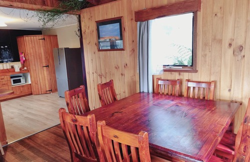 Moina Cottage | Scenic Cradle Alpine Retreat: Cozy Cottage with Lake View