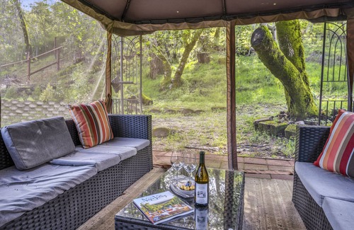 Calistoga Bed & Breakfast | Inviting Craftsman Inn: Rated 9/10 with Hot Tub & Breakfast