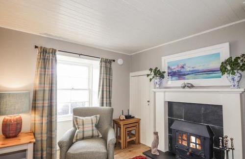 Balmacara House | Pet-Friendly Craggan Cottage in Balmacara - 4 Star Stay