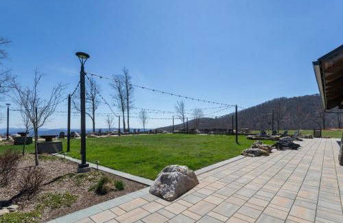 Lenoir House | Relax at Craig 304 - Family-Friendly Blue Ridge Mountain Escape