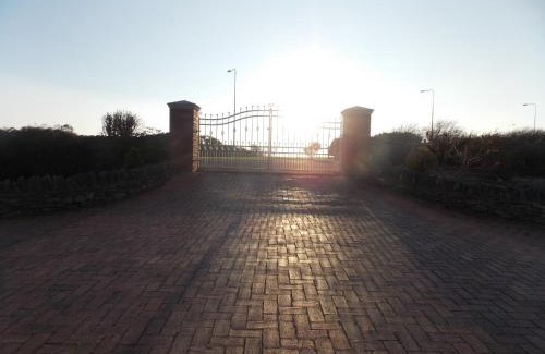 Caergeiliog Bed & Breakfast | Oceanfront Escape at Craig Eithin B & B - Rated 9.5/10
