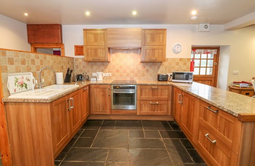 Tywyn Cottage | Premier Stay at Craig Y Deryn - Pet & Child Friendly