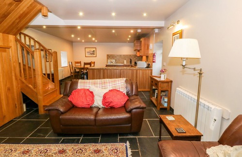 Tywyn Cottage | Premier Stay at Craig Y Deryn - Pet & Child Friendly
