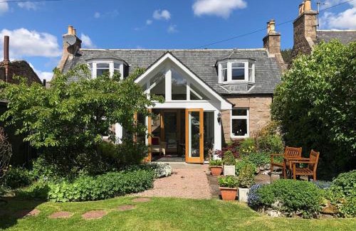 Ballater House | Discover Craigclunie: Family-Friendly Retreat with Hot Tub