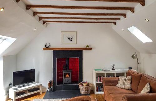 St Fillans House | Pet-Friendly Retreat at Craigdarroch Cottage for Families