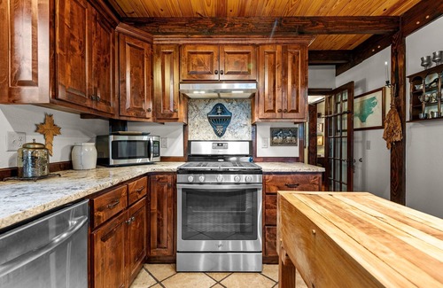 Ferguson Cabin | Experience Craigh na Dun: Timber Frame Cabin with Pool