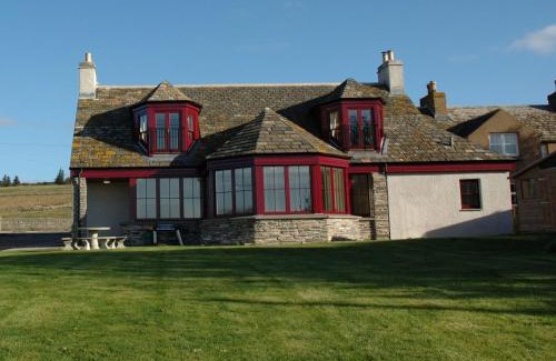 Latheronwheel House | Discover Craiglea Lodge: Oceanfront Retreat with Hot Tub