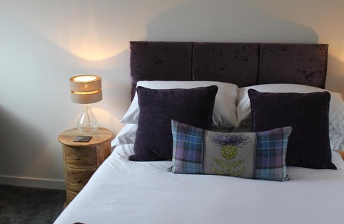East Lewiston Bed & Breakfast | Top-Rated Craigmonie Bed & Breakfast with Family-Friendly Amenities