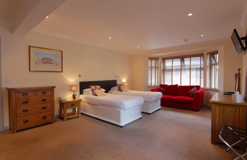 Inverness Hotel | Discover Craigmonie Hotel Inverness: Pool, Spa & Dining
