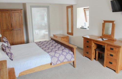 Inverness Hotel | Inviting Craigmonie Hotel Inverness with Pool & Pet-Friendly Stay