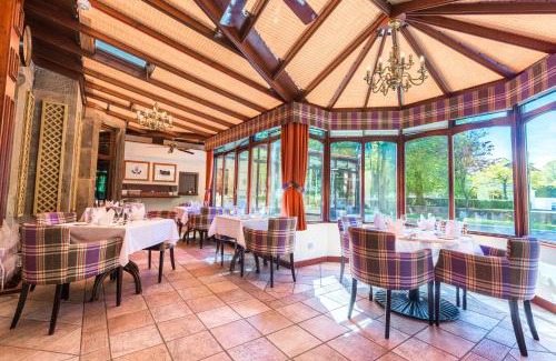 Inverness Hotel | Inviting Craigmonie Hotel Inverness with Pool & Pet-Friendly Stay