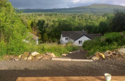 Killin House | Discover Craignavie Cottage: Pet-Friendly Retreat Awaits
