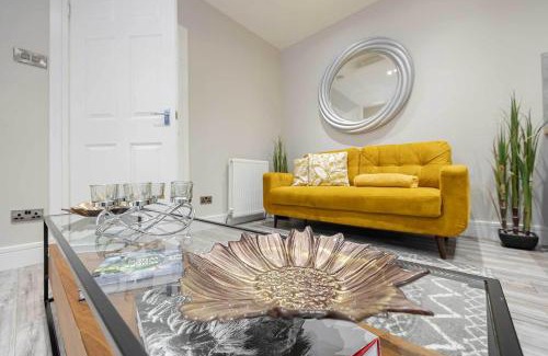 Falkirk Apartment | Pet-Friendly Craignish Apartments with Pool & High Ratings