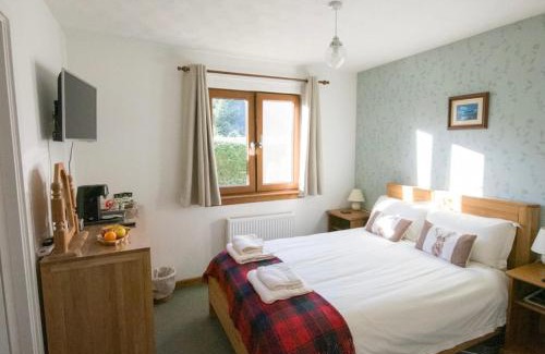 Invermoriston Bed & Breakfast | Experience Craik Na Dav B&B: 4-Star Comfort & Family Friendly
