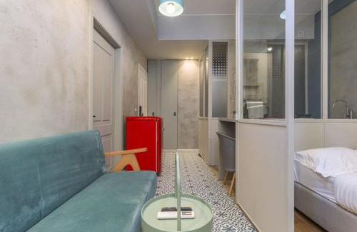 Mar Mikhael Apartment | Cozy Cranberry 1-BR in Mar Mikhael - Perfect for Families