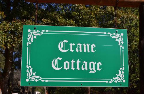 Dullstroom House | Family-Friendly Crane Cottage with Kitchen Amenities