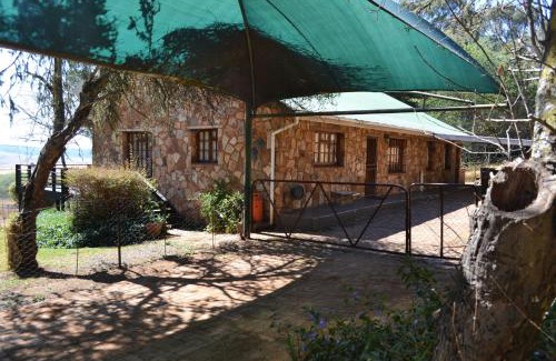 Dullstroom House | Family-Friendly Crane Cottage with Kitchen Amenities