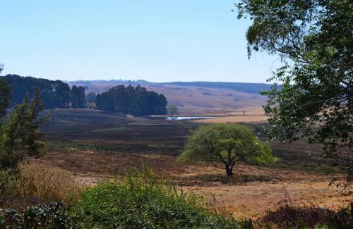 Dullstroom House | Family-Friendly Crane Cottage with Kitchen Amenities