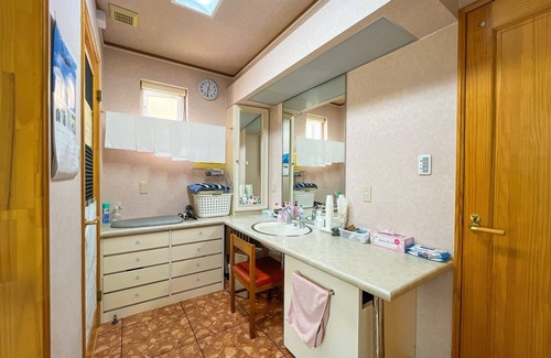 Kushiro House | Discover Crane TSURU: Family-Friendly Stay with Breakfast