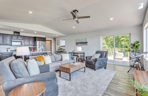 Greenbank House | Exceptional Cranes Landing Beach Home with Oceanfront Views