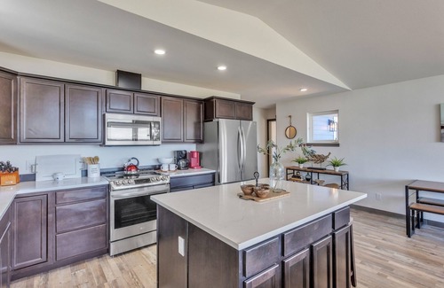 Greenbank House | Exceptional Cranes Landing Beach Home with Oceanfront Views