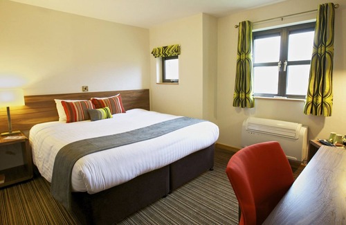 Cranfield Hotel | Premier Stay at Cranfield Management Development Centre