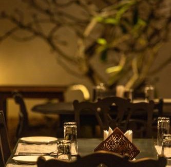 Puthenvelikara Resort | Discover Cranganor History Café & Riverside Château Retreat